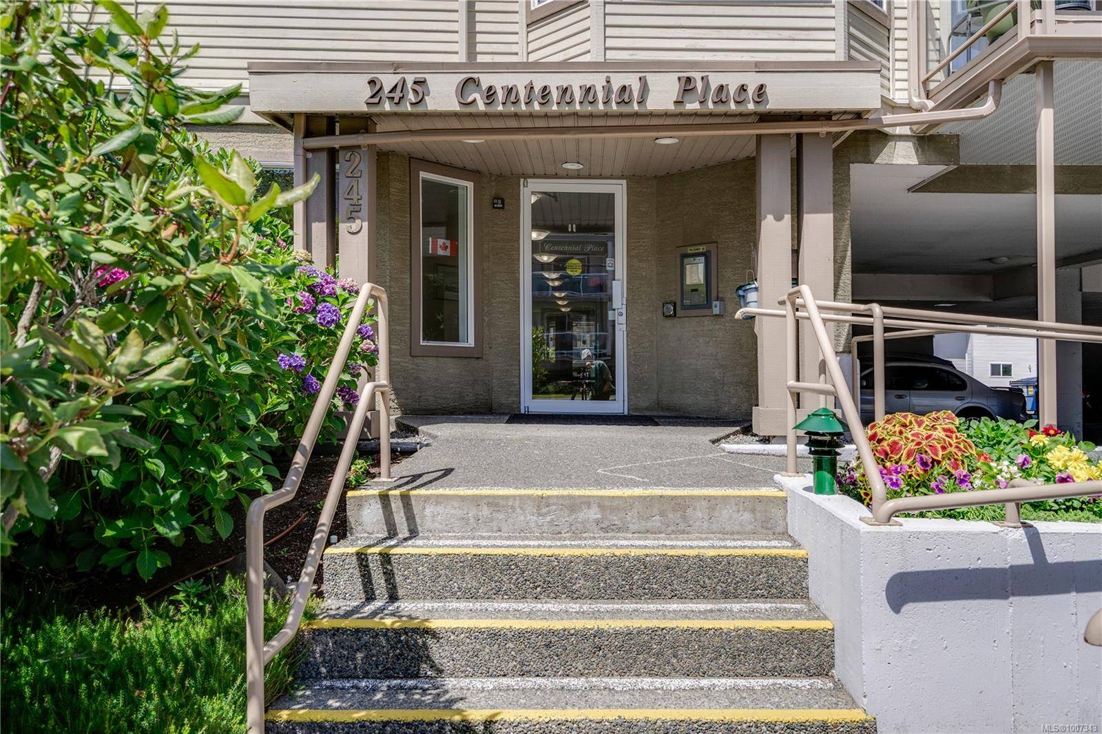 Duncan, BC V9L 1R3,245 First St #207