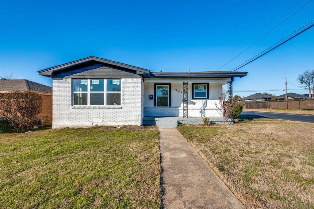 1902 San Antonio Street,  Grand Prairie,  TX 75051