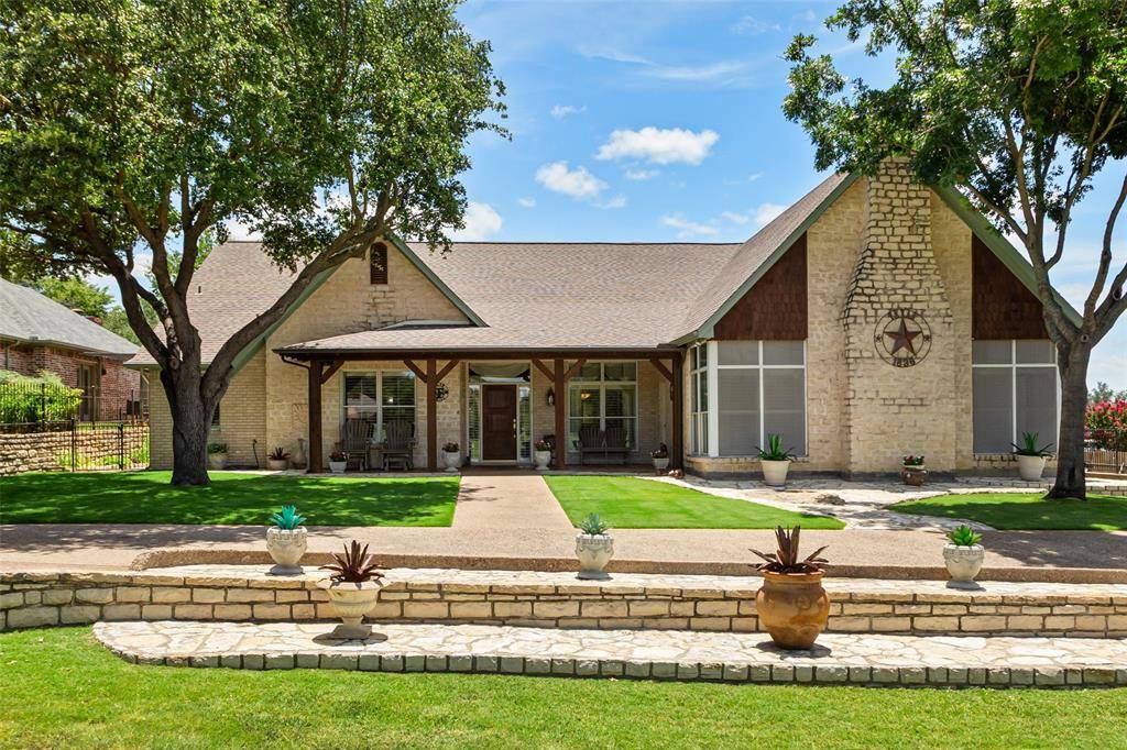 5217 Fairway Circle, Granbury, TX 76049