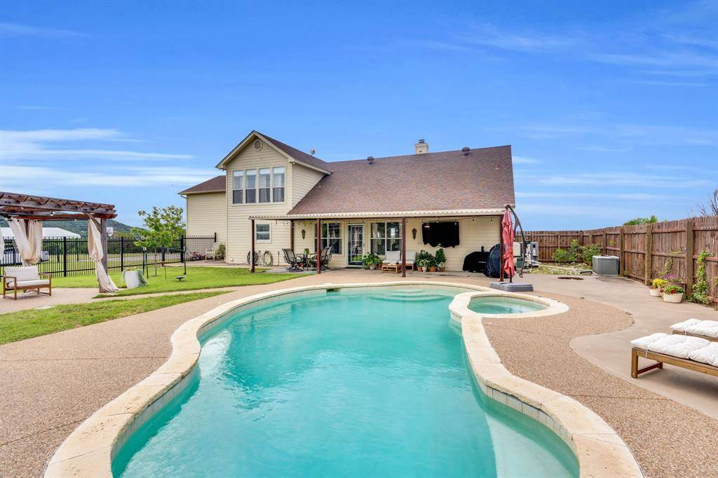 Glen Rose, TX 76043,1226 County Road 2004