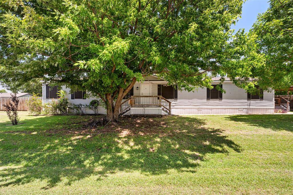 646 Whisperview Circle, Granbury, TX 76049