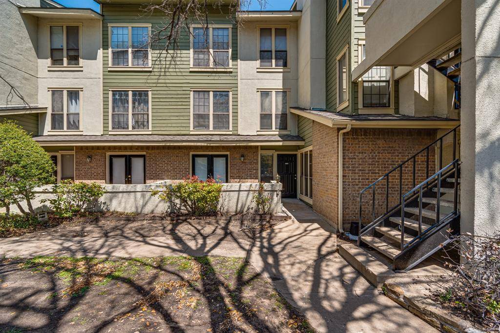 Dallas, TX 75243,9611 Walnut Street #1106