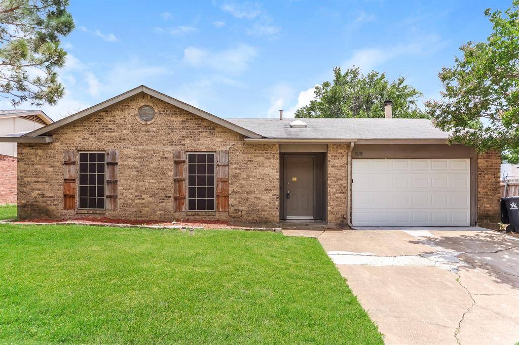 818 Sandalwood Lane, Arlington, TX 76017