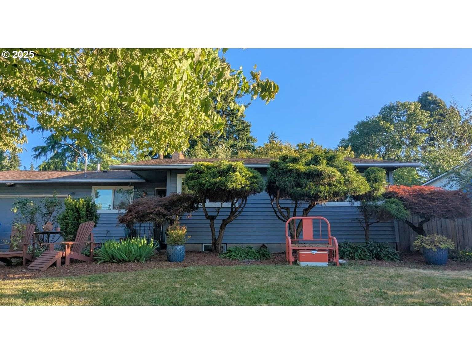 15820 NE BROADWAY, Portland, OR 97230