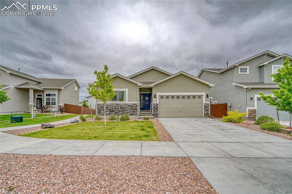 8157 Burl Wood DR, Colorado Springs, CO 80908