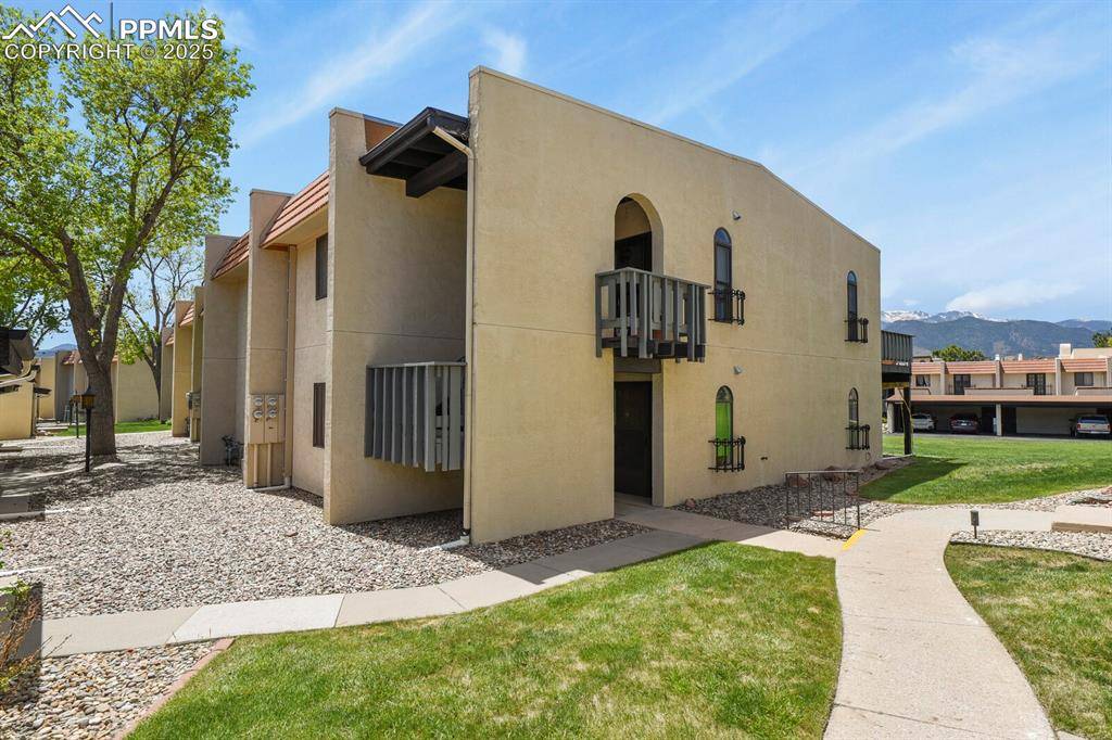 1018 Fontmore RD #D, Colorado Springs, CO 80904