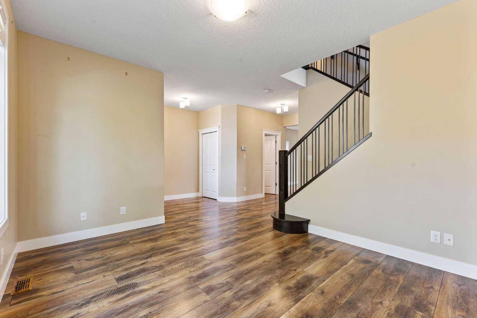 Cochrane, AB T4C 0R5,342 Fireside PL