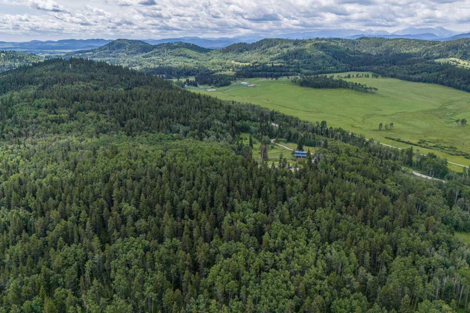 Rural Foothills County, AB T0L 1K0,242118 Highway 762