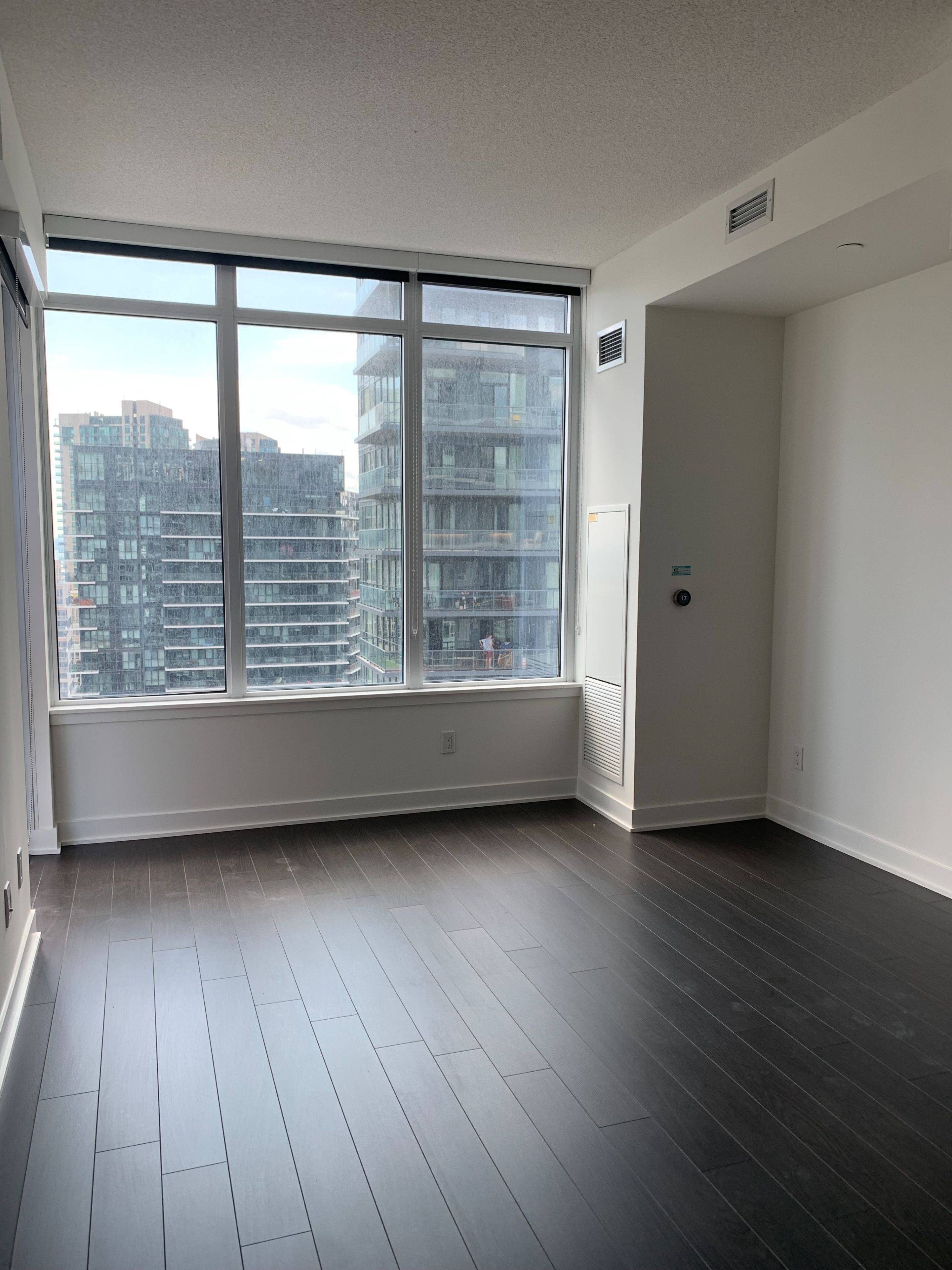 Toronto C01, ON M5V 0N2,19 Bathurst ST #2715