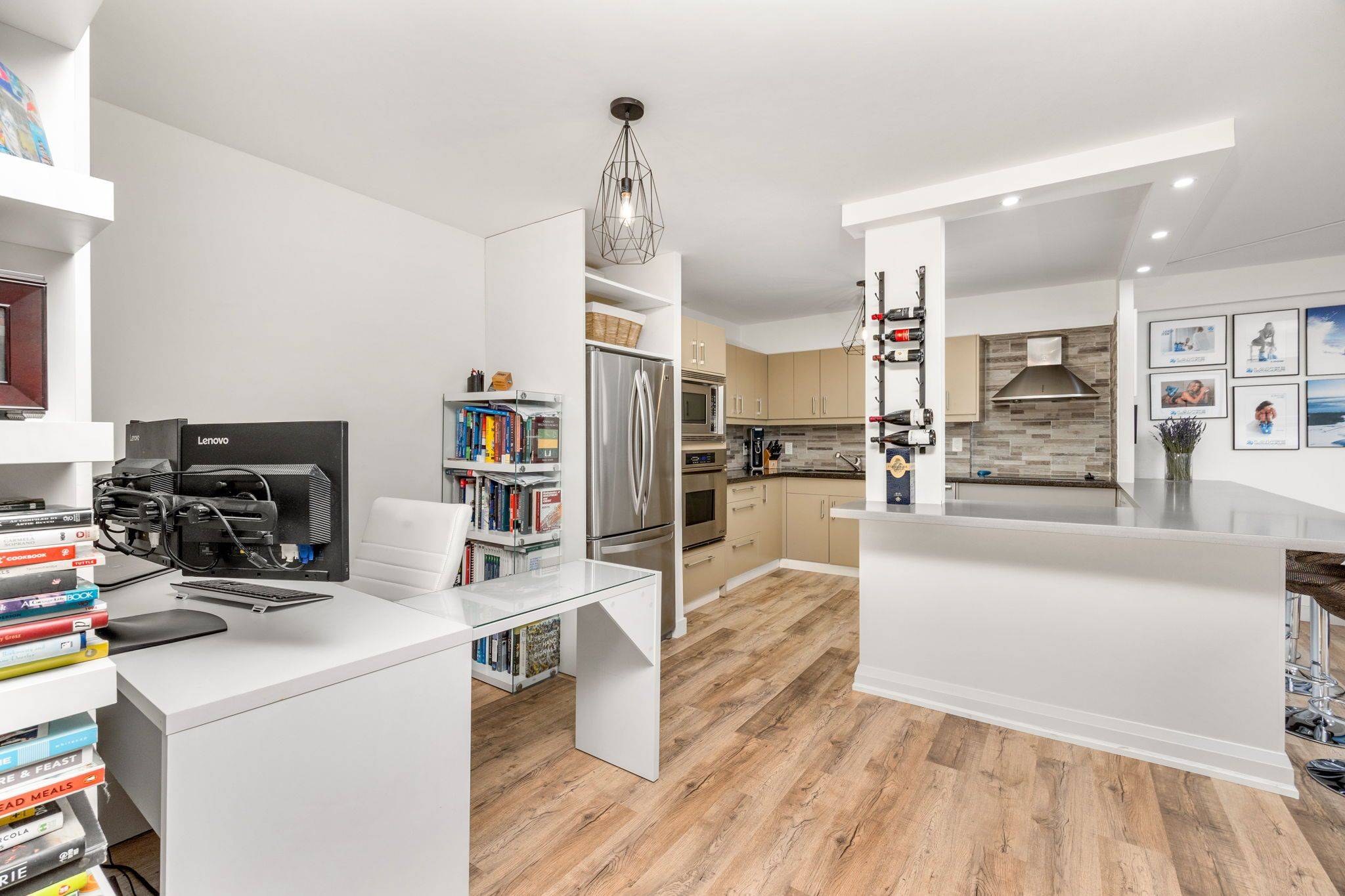 Toronto C02, ON M5R 2N5,212 St George ST #203
