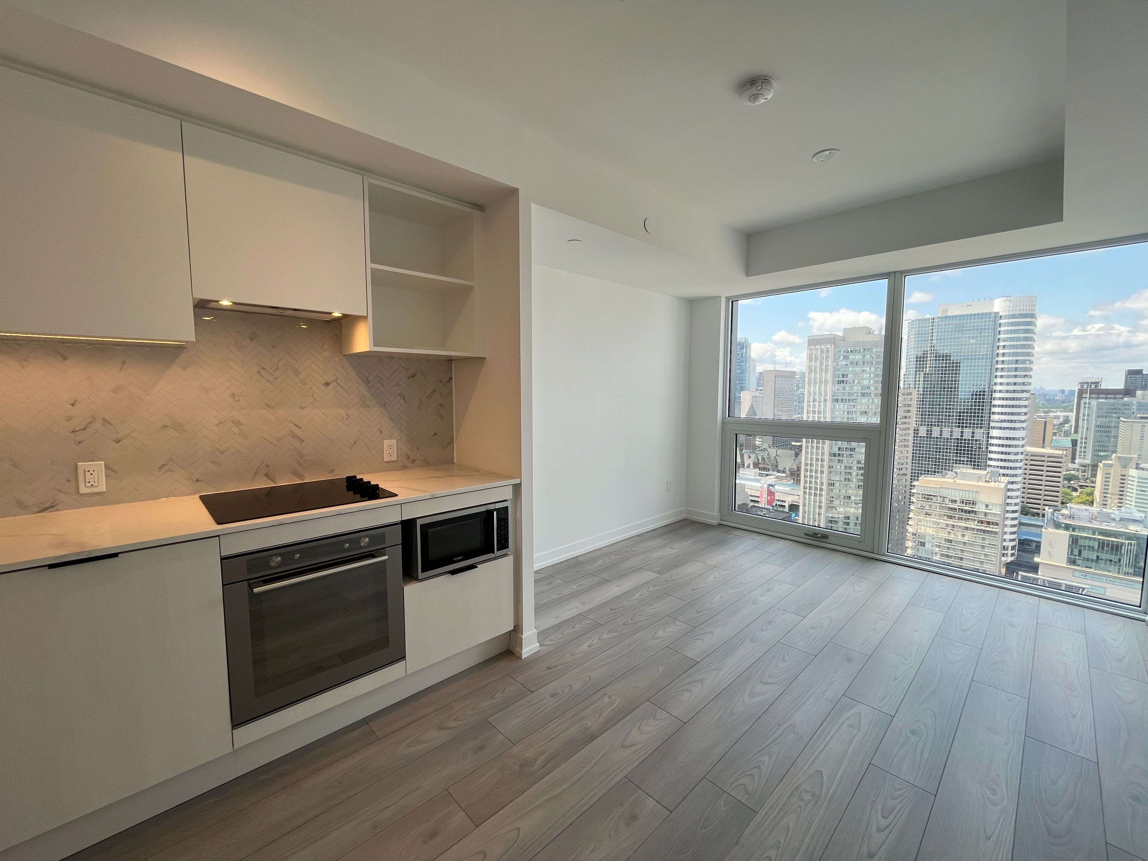 82 Dalhousie ST #4010, Toronto C08, ON M5B 0C5