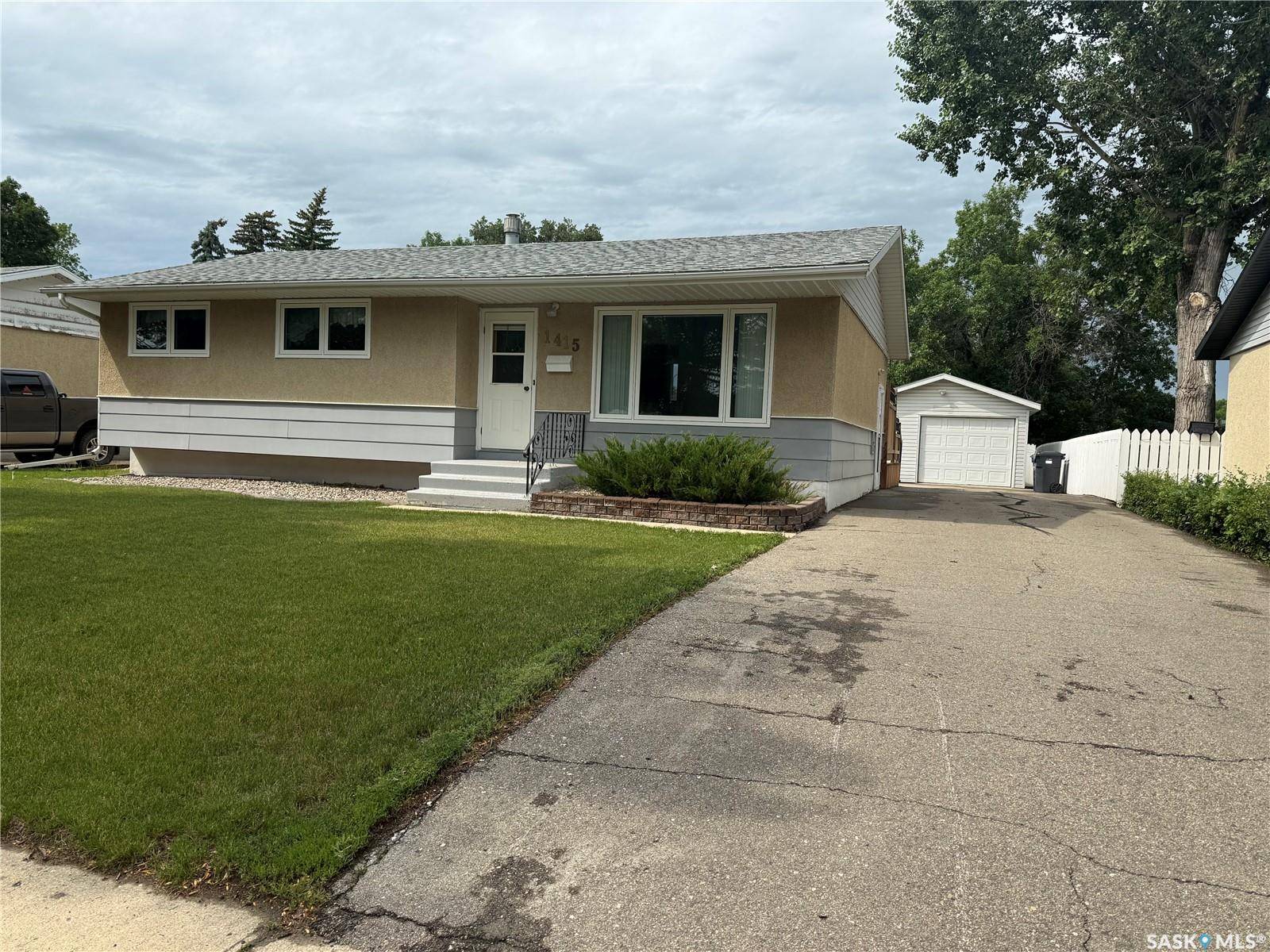 1415 Coteau AVENUE, Weyburn, SK S4H 0H8