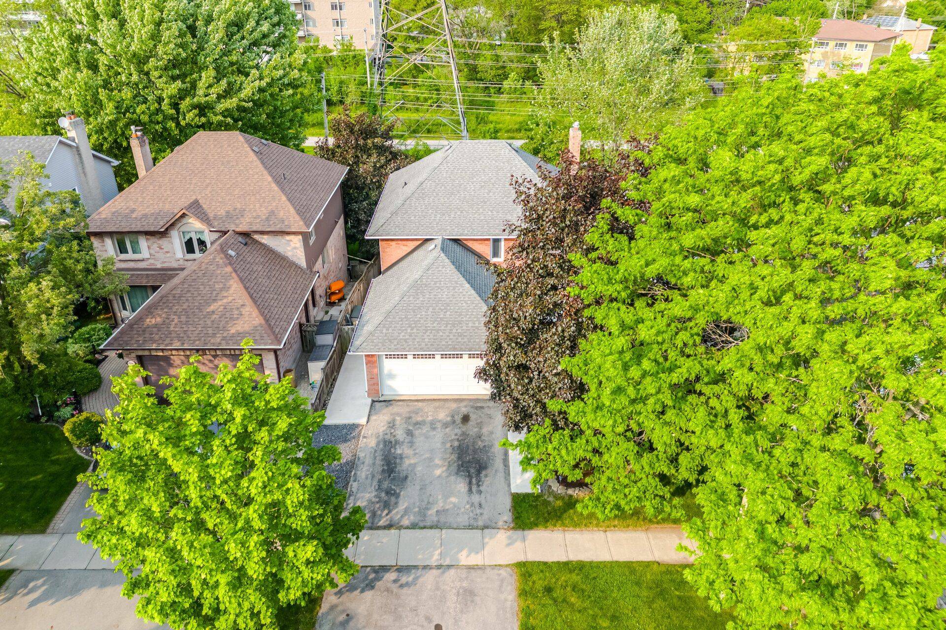 1294 Hammond ST, Burlington, ON L7S 2C5