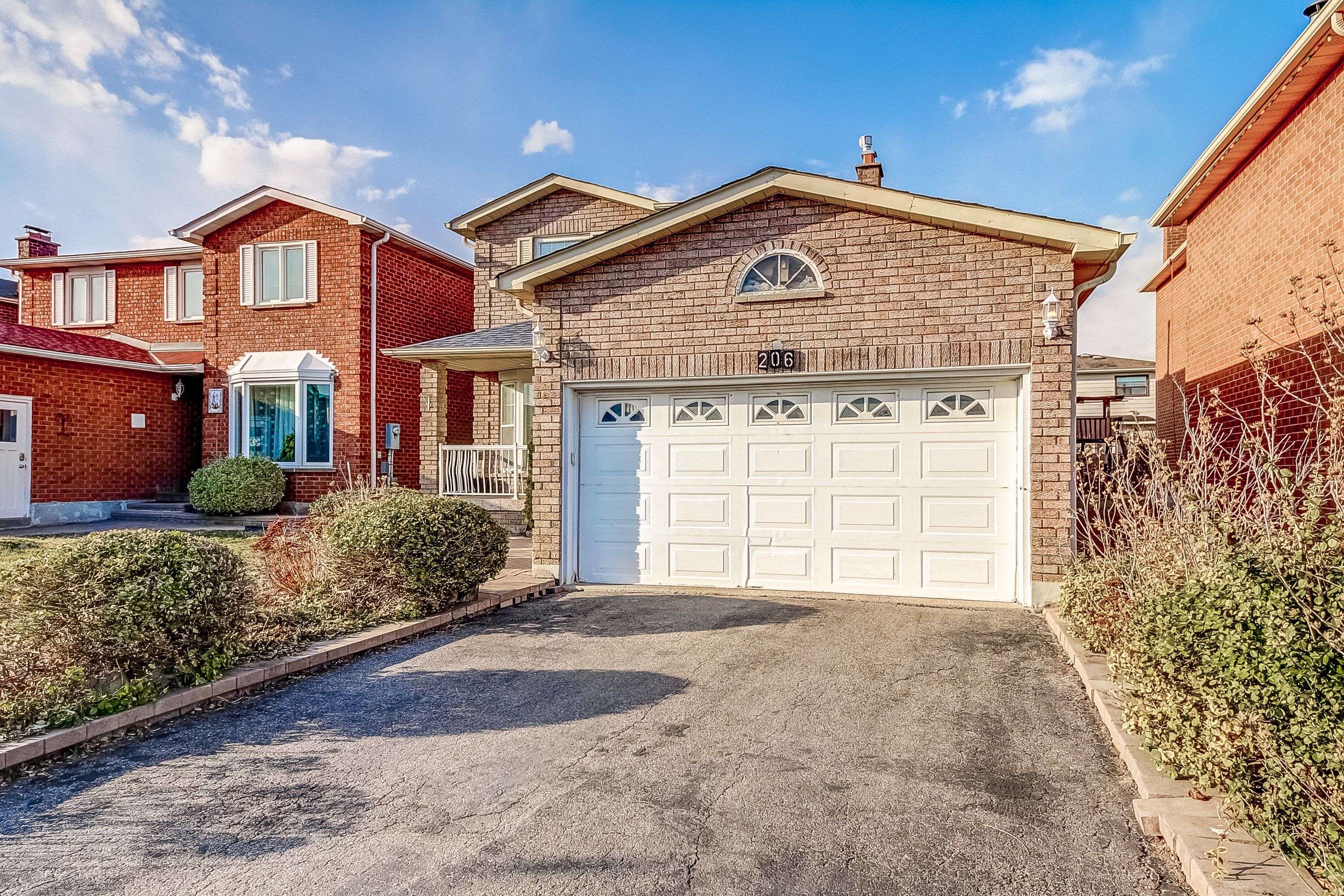 Brampton, ON L6X 2V3,206 Vodden ST W