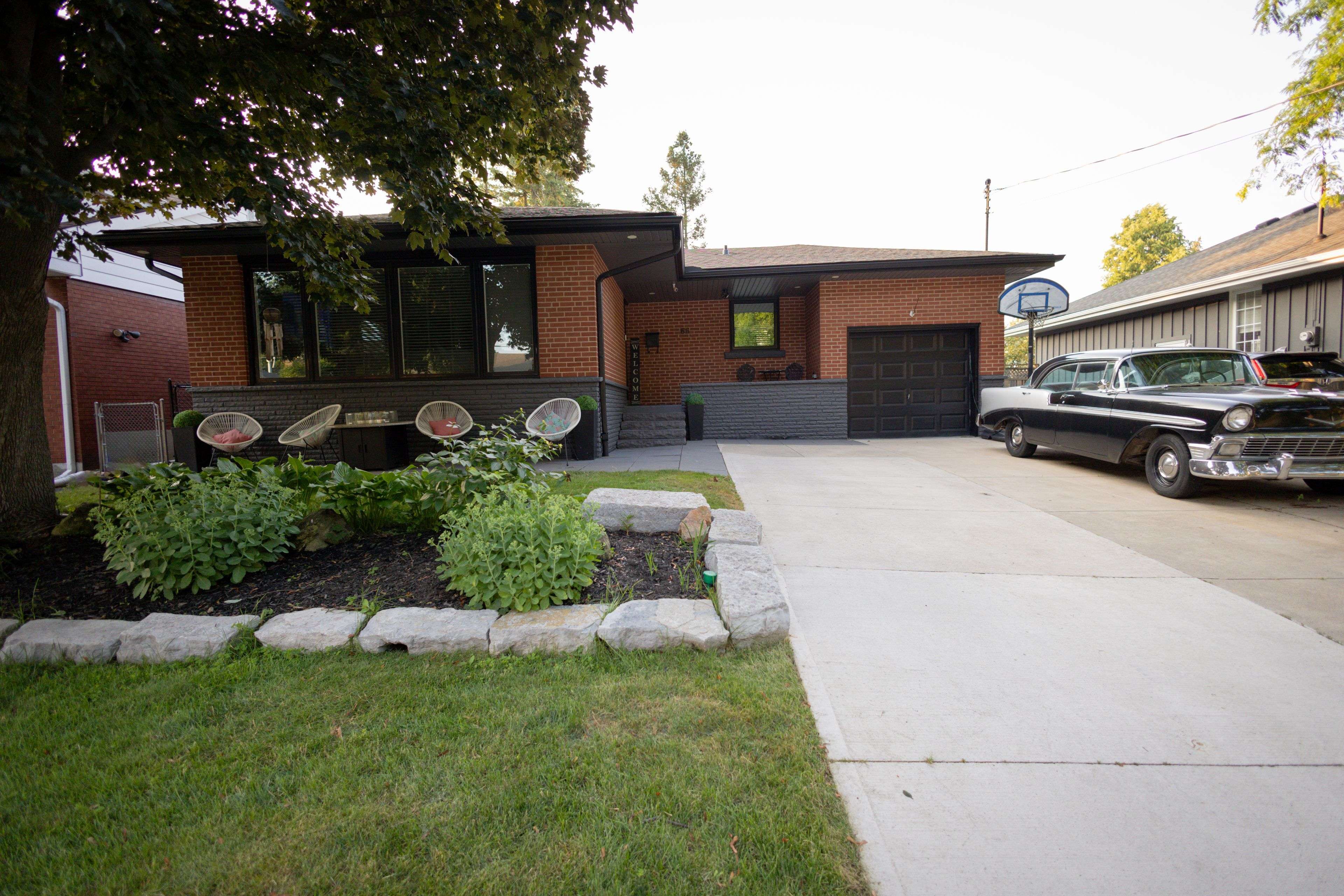 66 Grant BLVD, Hamilton, ON L9H 4M1