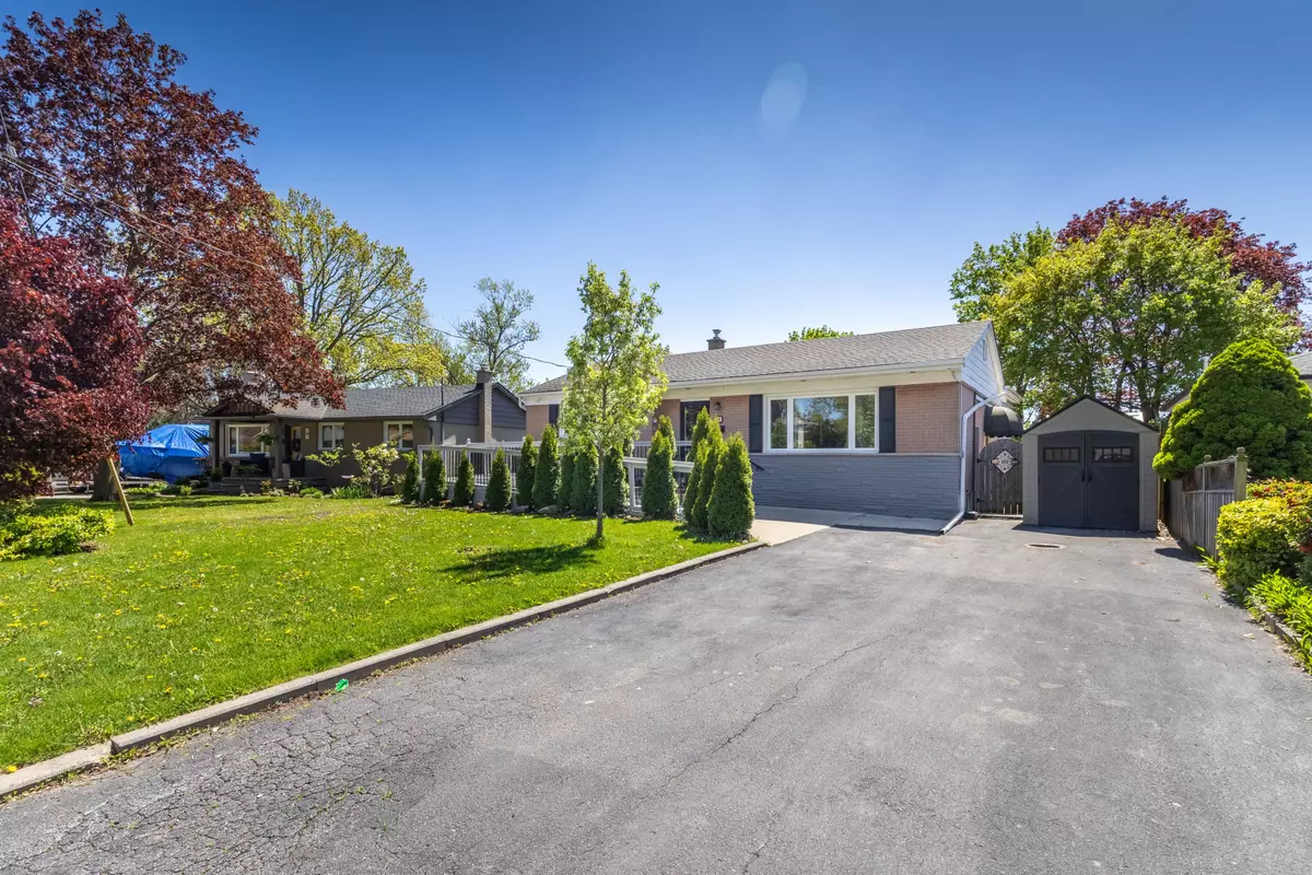 Burlington, ON L7L 4N5,156 Hammersmith CT