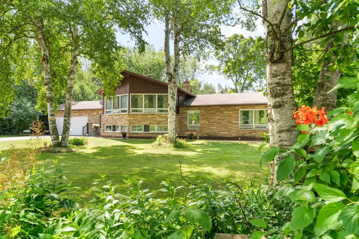 South Bruce Peninsula, ON N0H 2G0,97 Dorena CRES