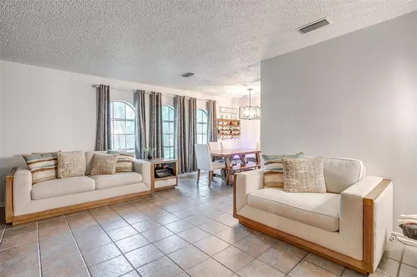 Lakeside, TX 76108,325 Emily Drive
