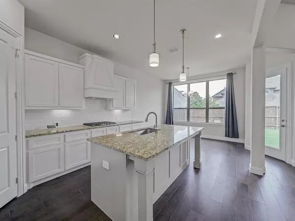 Rockwall, TX 75087,908 Hunters Creek Drive