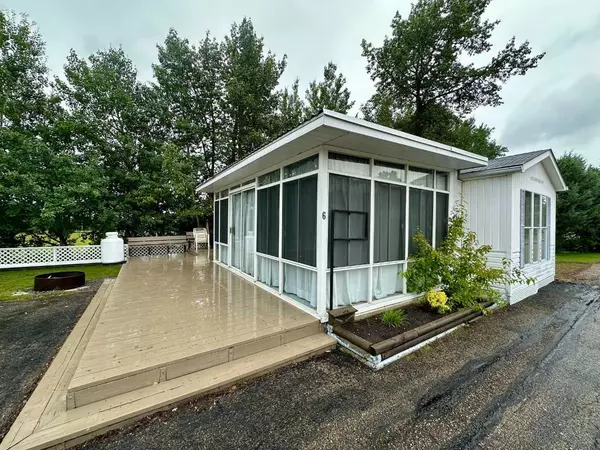 6 Points West Resort, Sylvan Lake, AB T4S 1T3