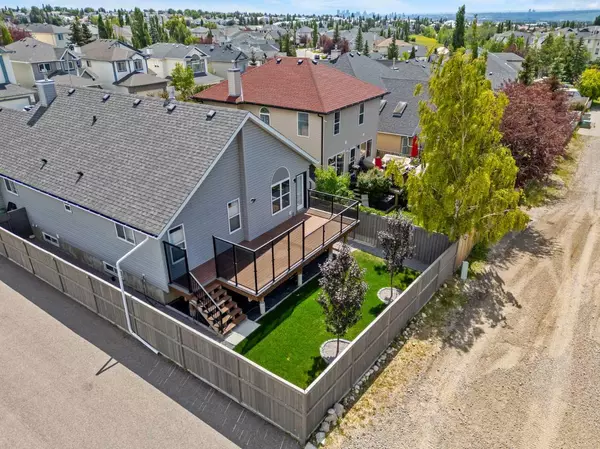 Calgary, AB T3G 4L7,207 Arbour Butte RD NW