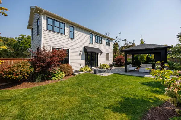 Oakville, ON L6K 1Y3,588 Stephens CRES