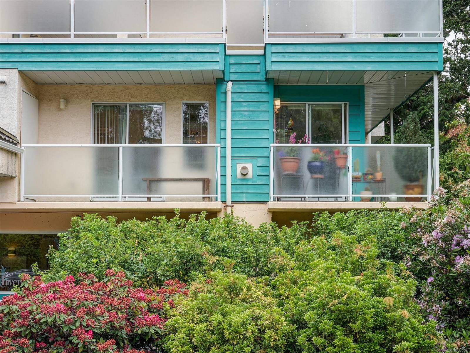 Saanich, BC V8X 2S1,1032 Inverness Rd #108