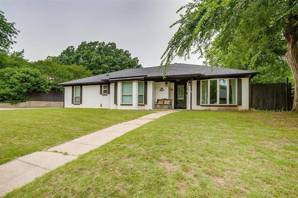 Burleson, TX 76028,217 NE Rosamond Street