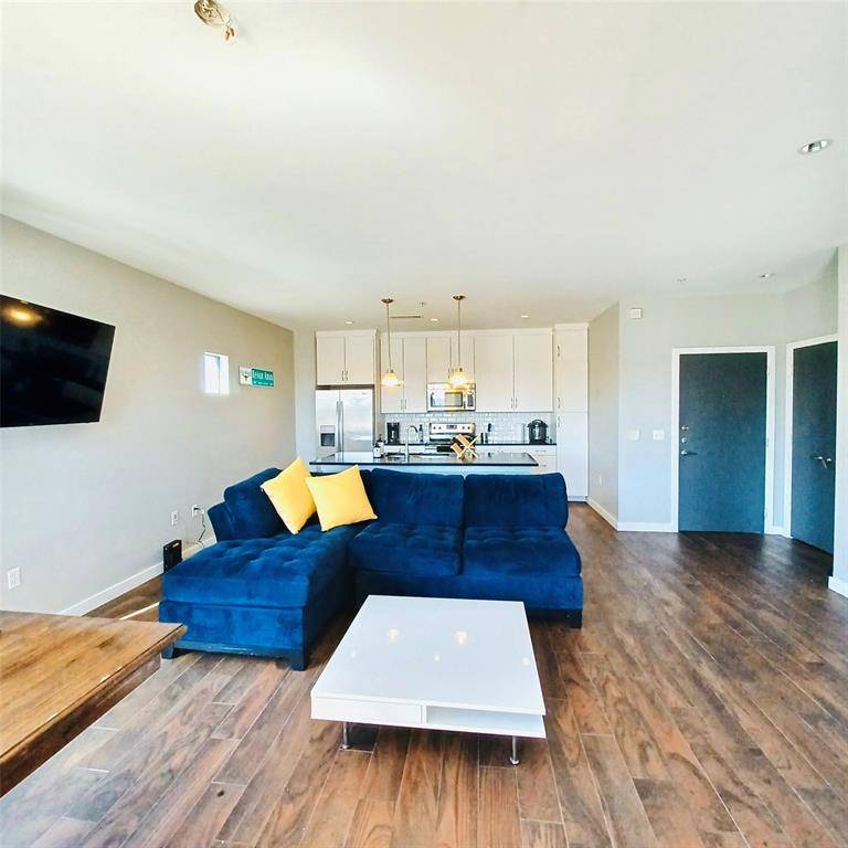 5609 SMU Boulevard #301, Dallas, TX 75206