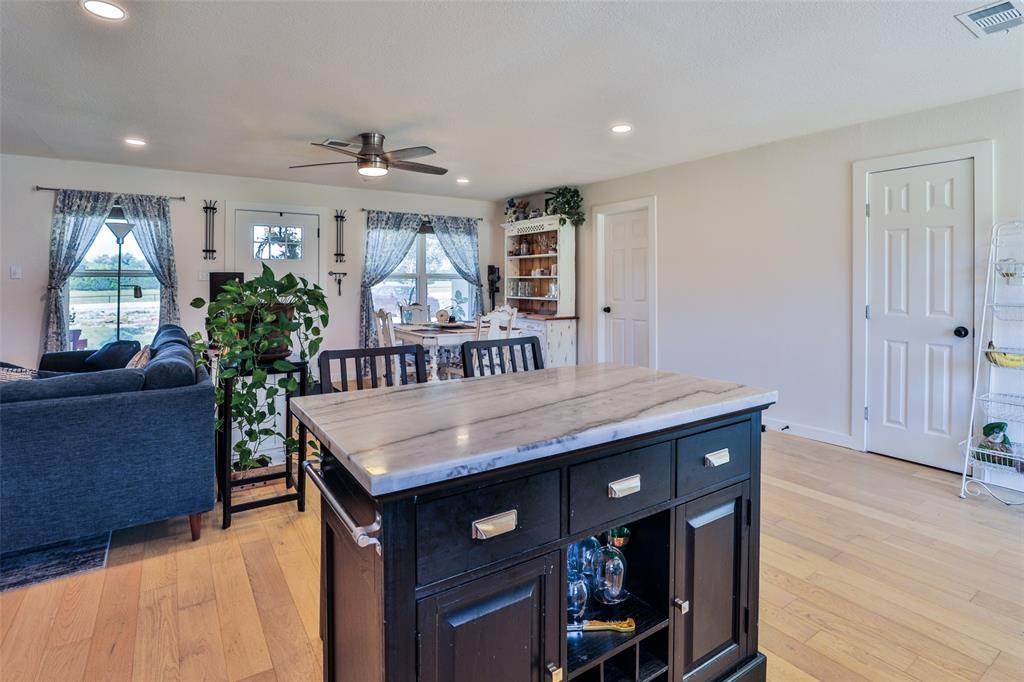 Van Alstyne, TX 75495,3387 FM 121