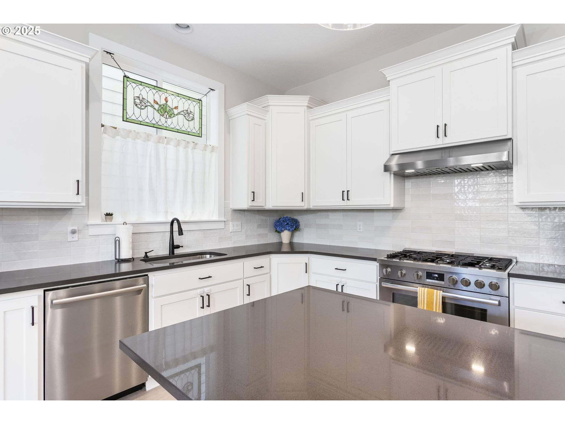 Portland, OR 97229,6621 NW LOLO TER
