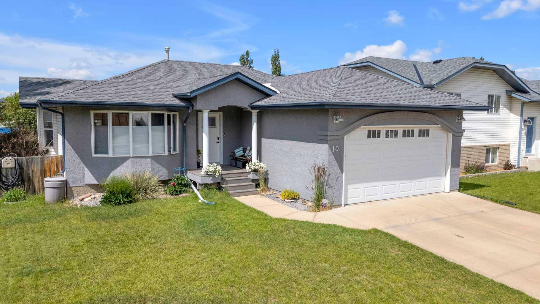 10 Heenan CRES, Sylvan Lake, AB T4S 1Y6