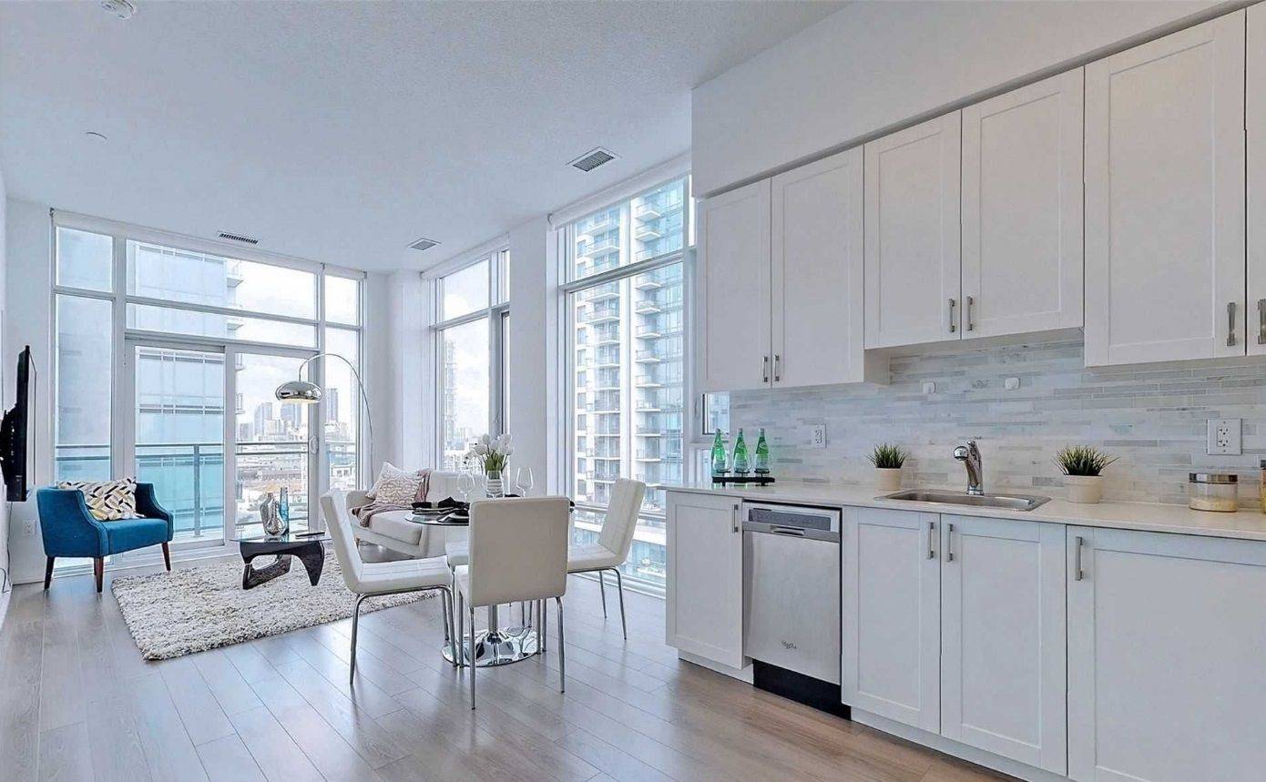 Toronto C15, ON M2J 0E1,55 Ann O'Reilly RD #PH23