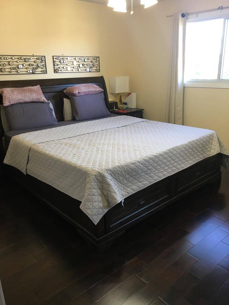 Mississauga, ON L4W 3V7,963 Lovingston CRES #Upper