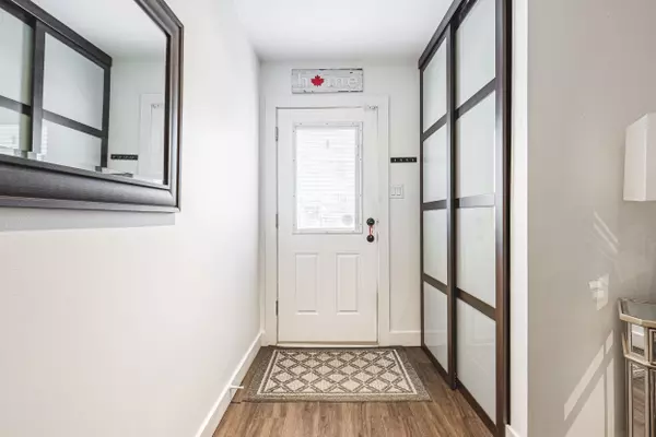 Hamilton, ON L8J 2N4,1155 Paramount DR #26