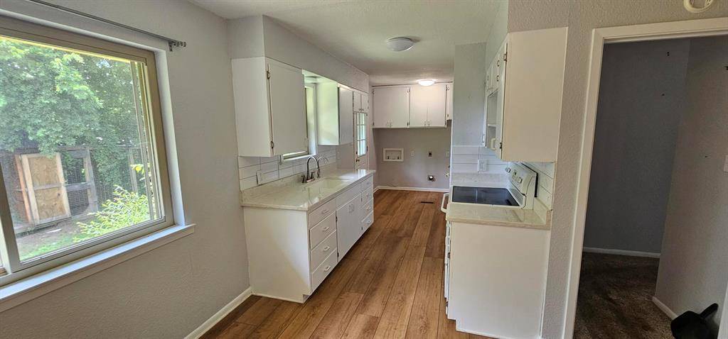 Keene, TX 76059,220 W Val Verde Circle