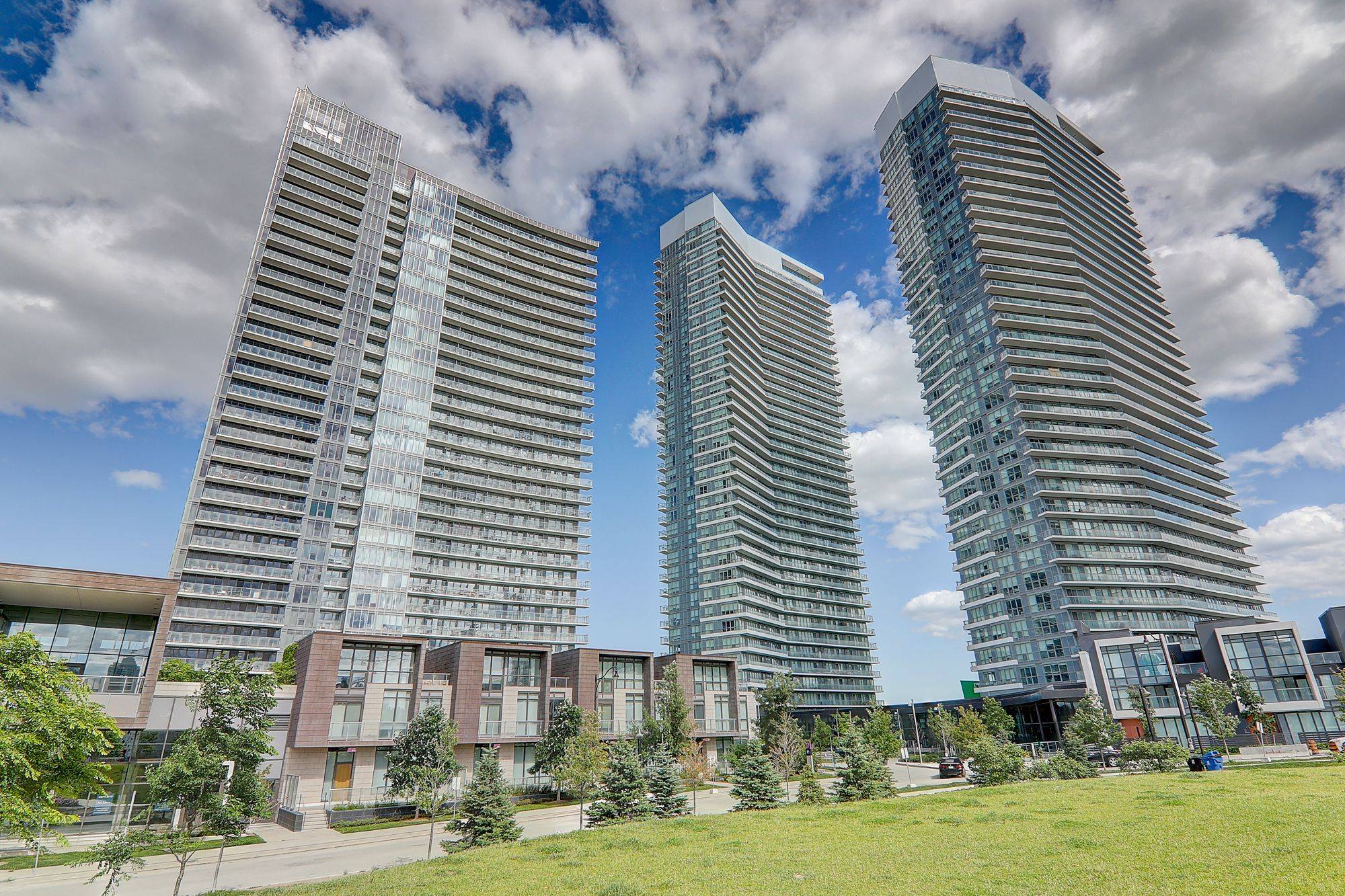 115 Mcmahon DR #1511, Toronto C15, ON M2K 0A4