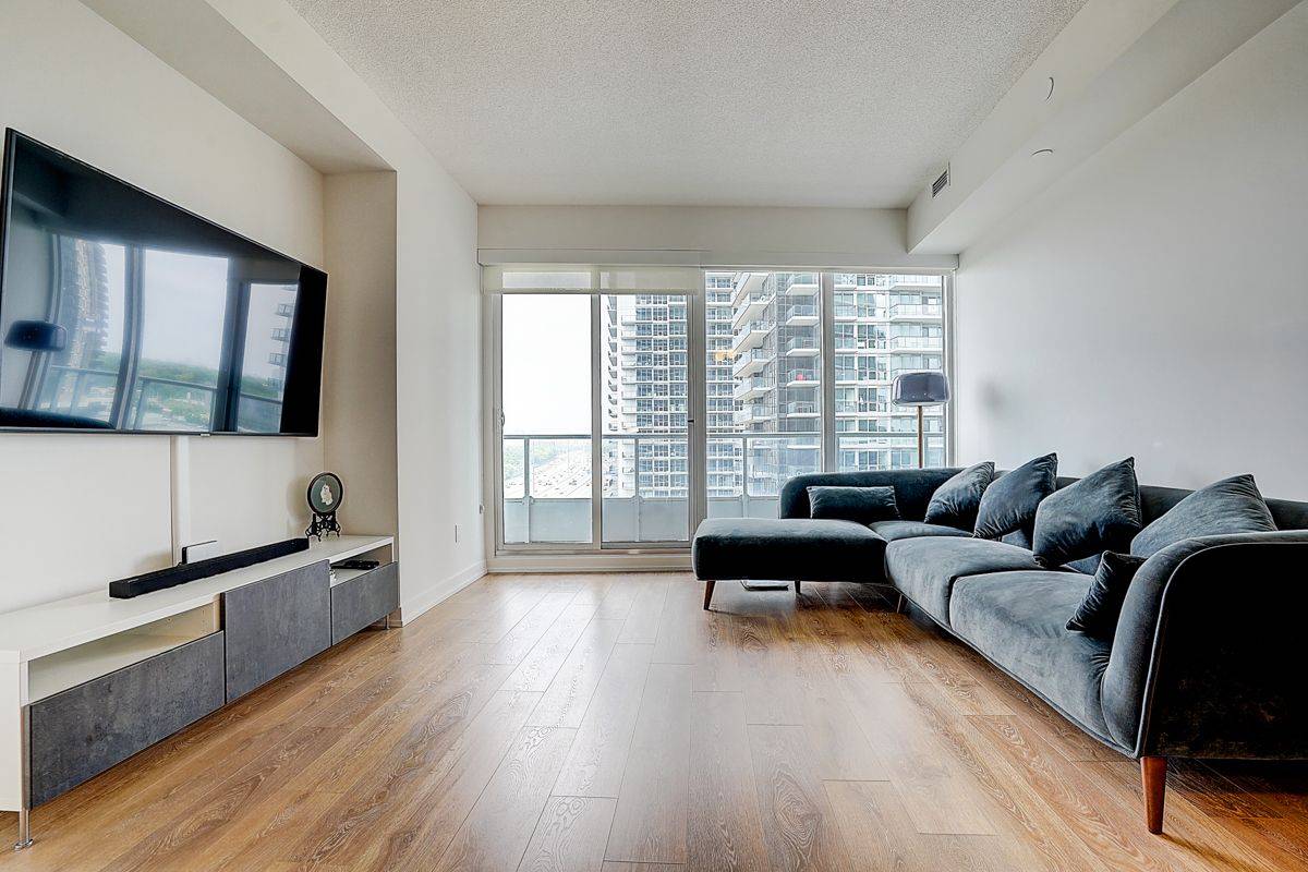Toronto C15, ON M2K 0A4,115 Mcmahon DR #1511