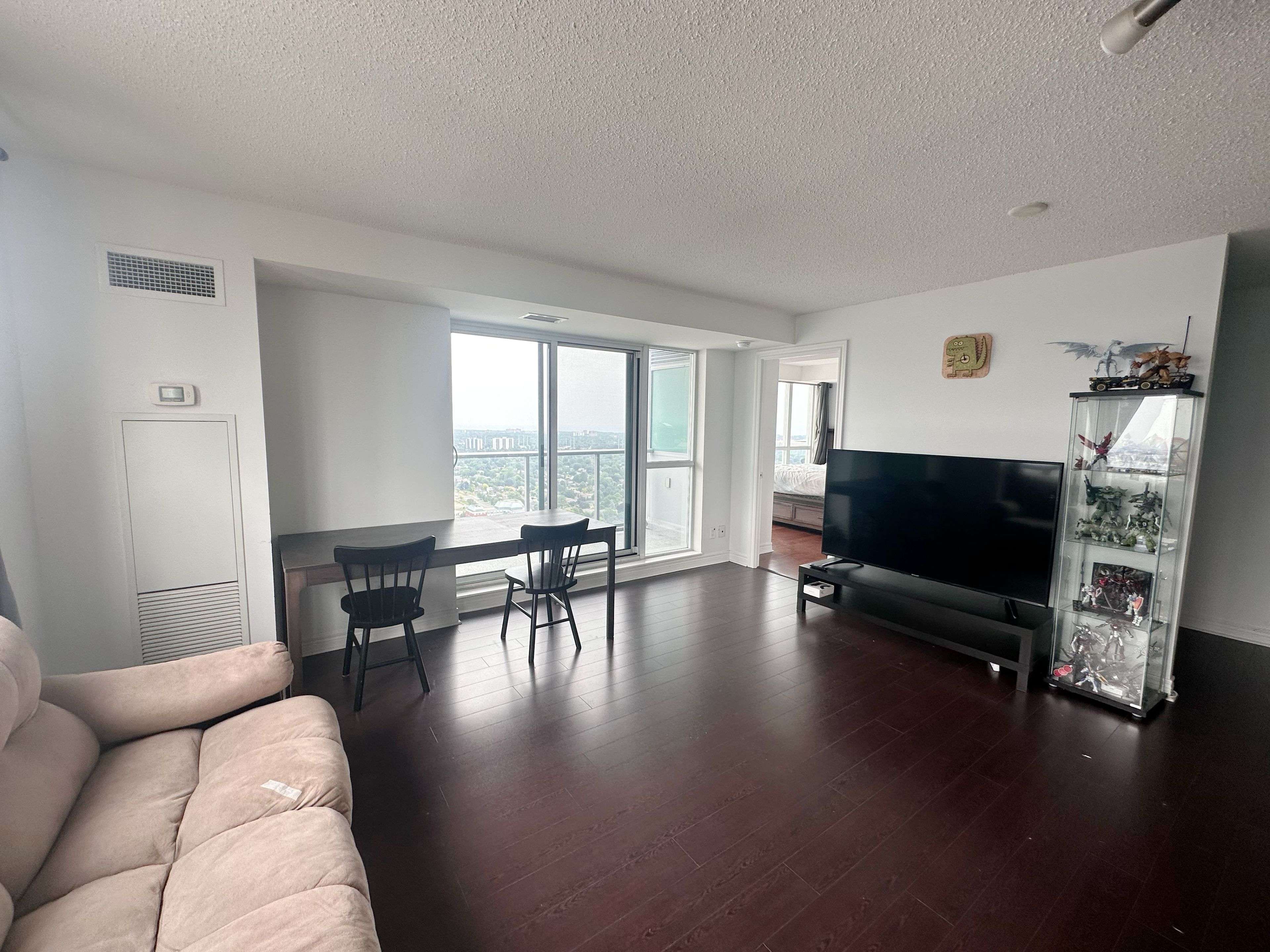 Toronto E09, ON M1P 0A9,50 Town Centre CT #3808
