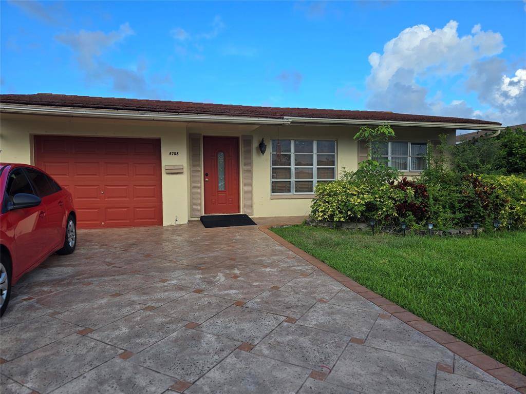 5708 Nw 65th Way, Tamarac, FL 33321