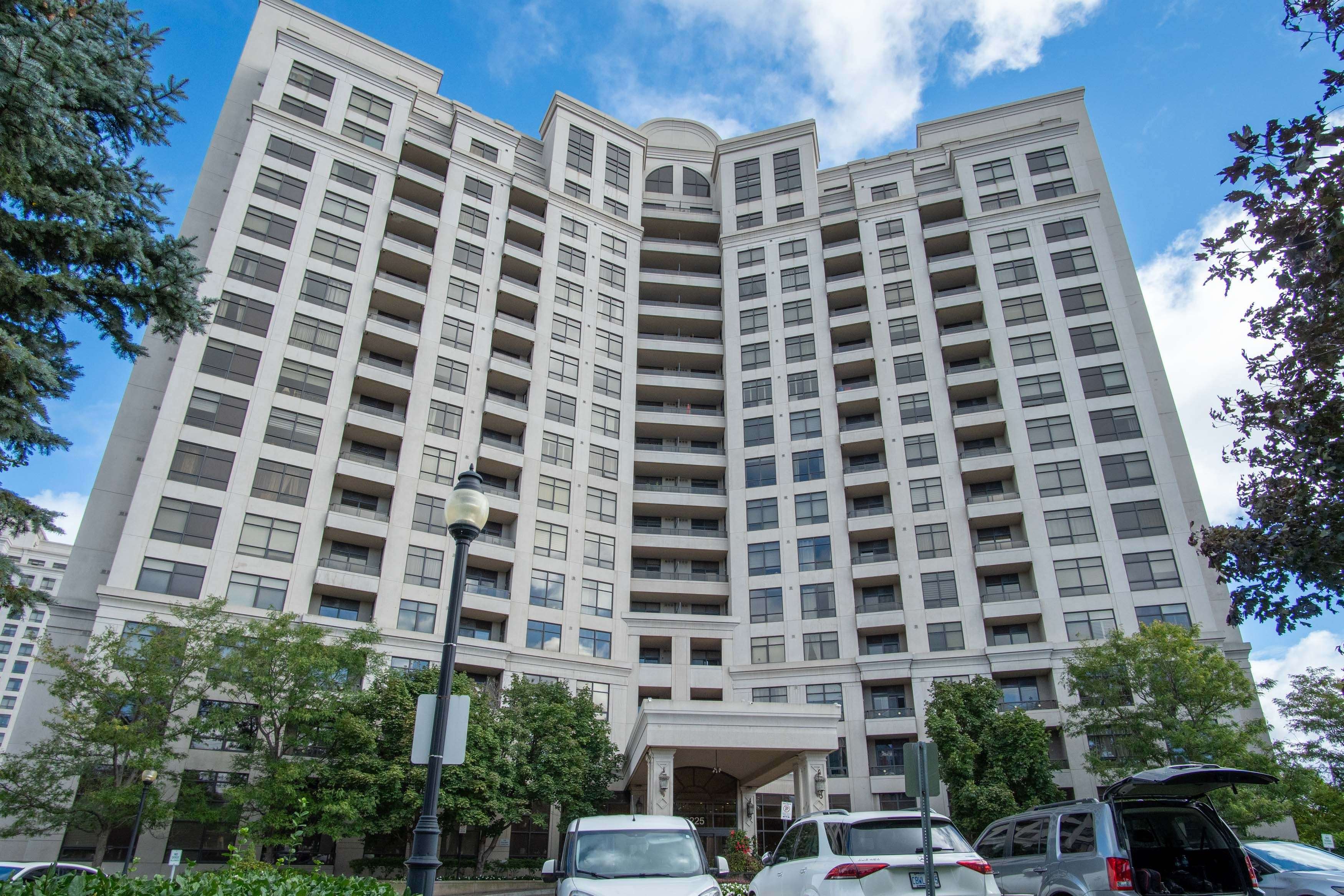 9225 Jane ST #916, Vaughan, ON L6A 0J7