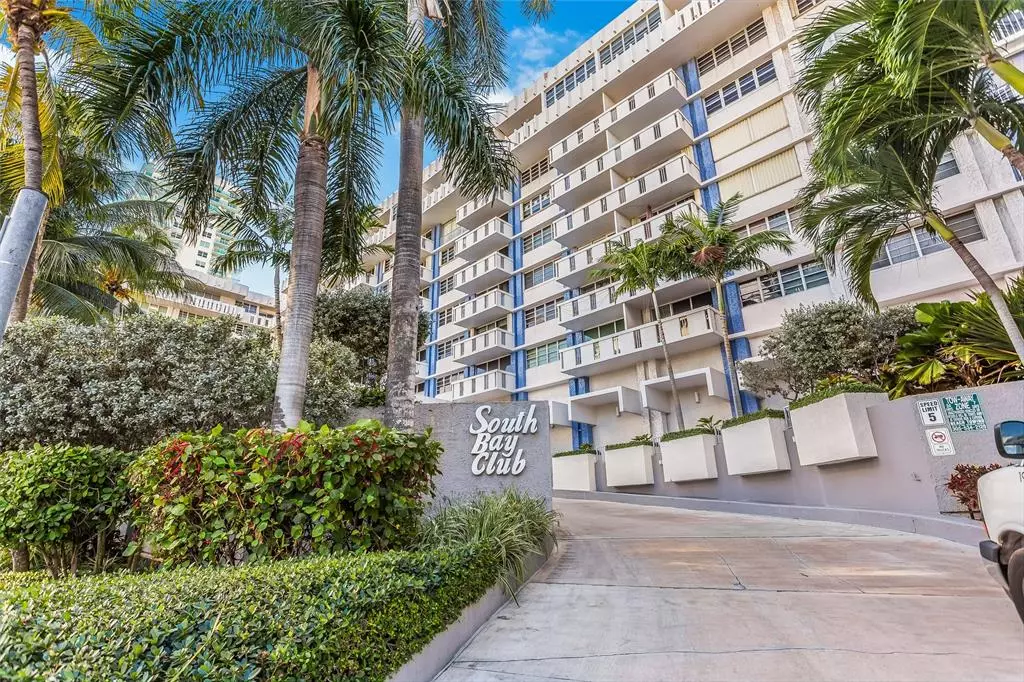 Miami Beach, FL 33139,800 West Ave #935