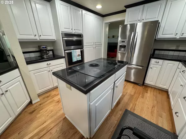La Center, WA 98629,453 E STONECREEK DR