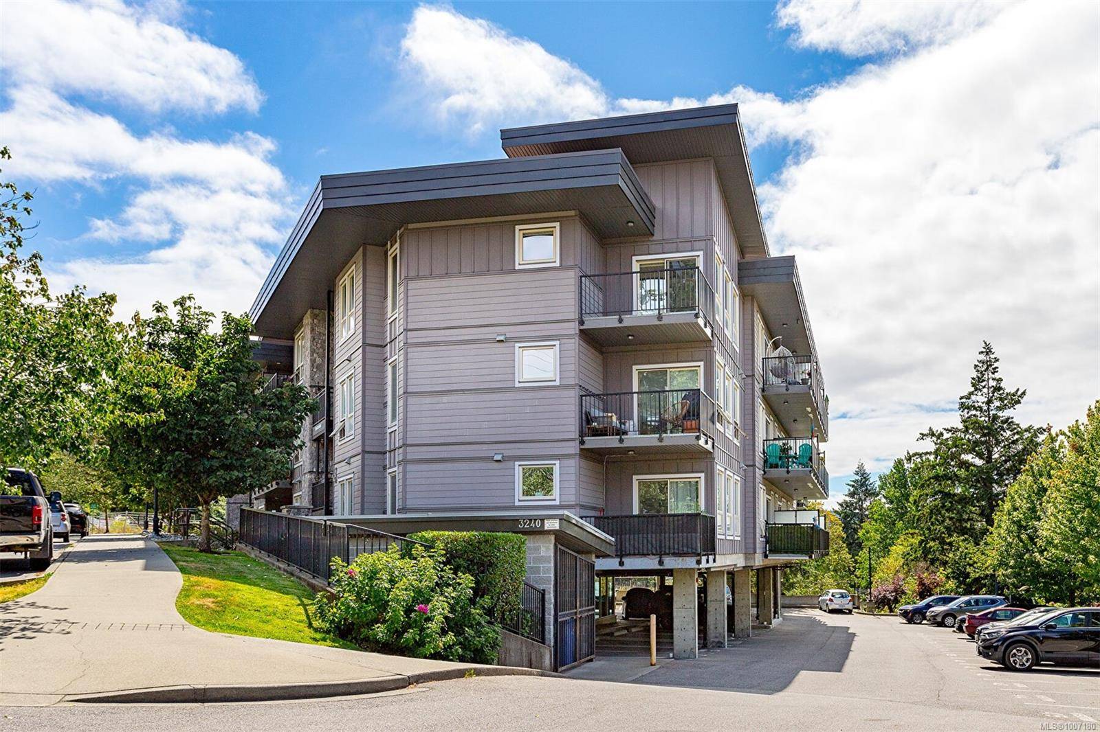 Langford, BC V9C 3T6,3240 Jacklin Rd #311