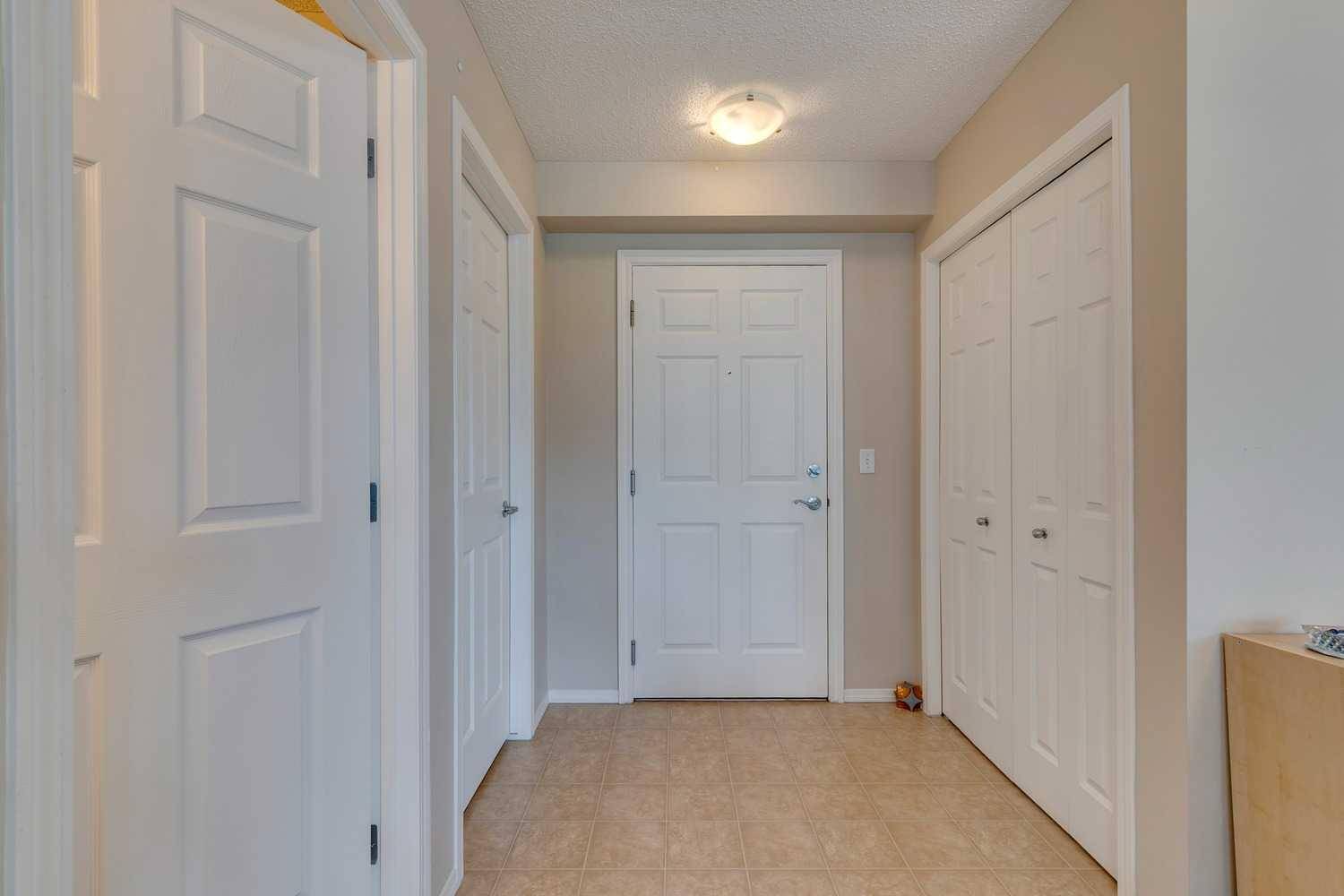 Okotoks, AB T1S 2L2,200 Community WAY #3101