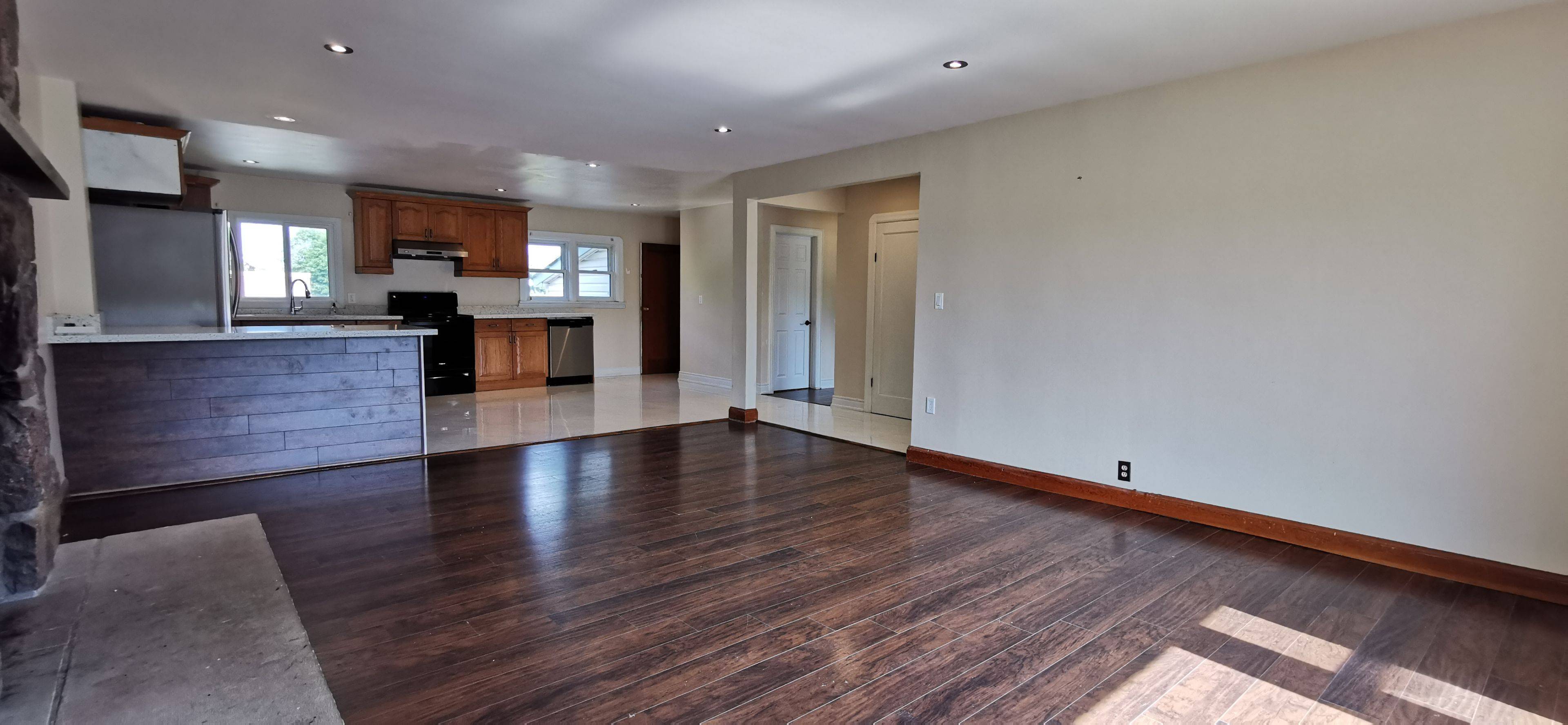 Clarington, ON L1C 2M2,137 Liberty ST S