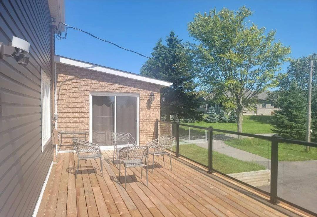 Bradford West Gwillimbury, ON L0L 1L0,86-C Dale CRES