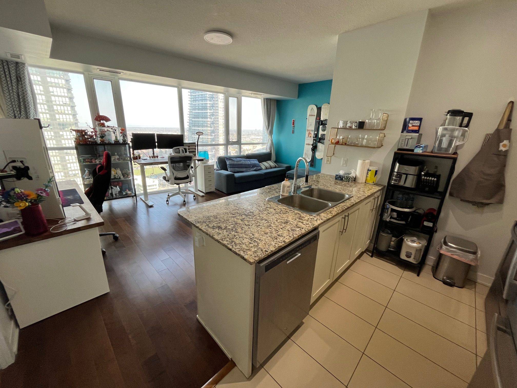Mississauga, ON L5B 0G3,4065 Brickstone Mews #2203