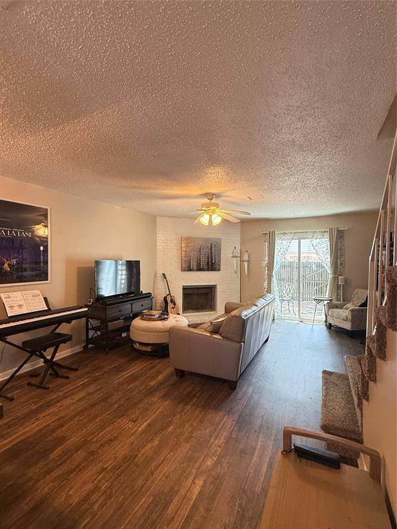 Euless, TX 76039,66 Abbey Road