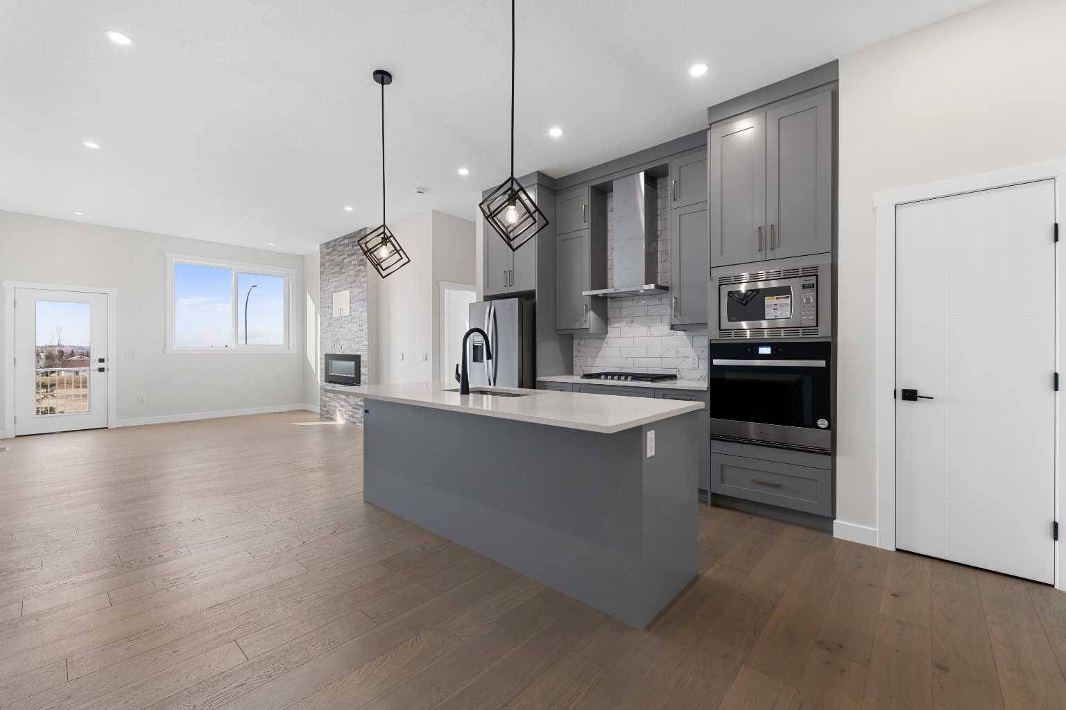 19 Wolf CRES, Okotoks, AB T1S 5V1